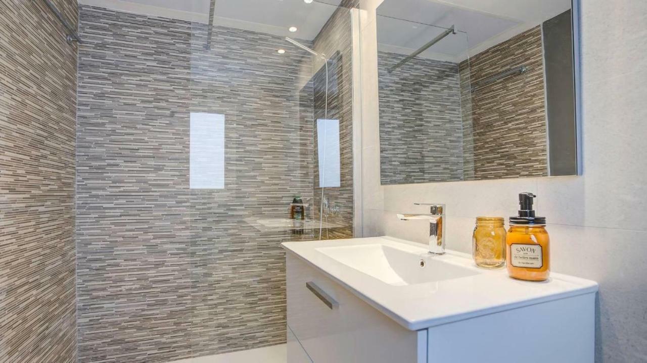 Apartamento Magnifik คอร์ราเลโฮ ภายนอก รูปภาพ