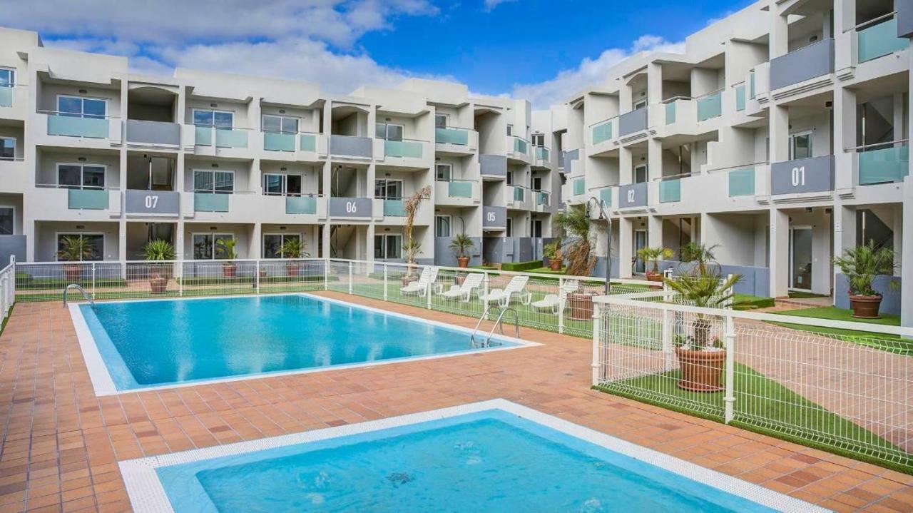 Apartamento Magnifik คอร์ราเลโฮ ภายนอก รูปภาพ